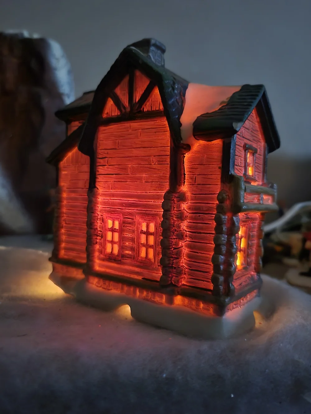 Holiday Time Christmas Village Wood Carving Workshop Log Cabin Bear